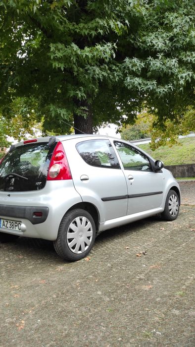 Peugeot 107 1.0 – 2008 em ótimas condições