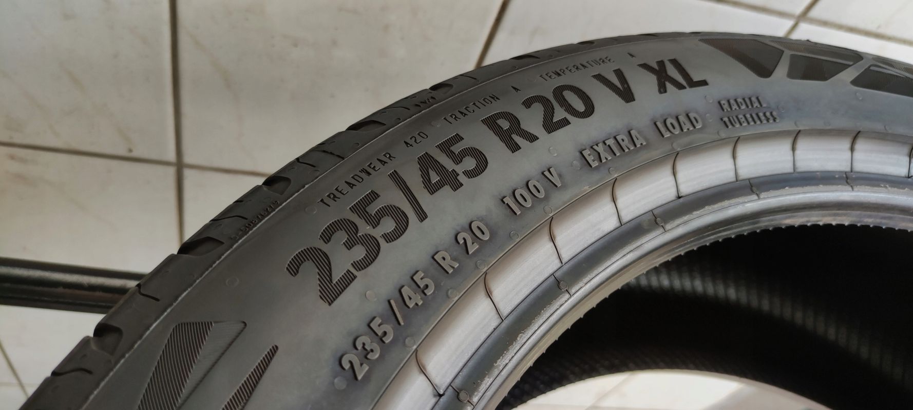 4x 235/45r20 Continental EcoContact 6/2022r Jak Nowe