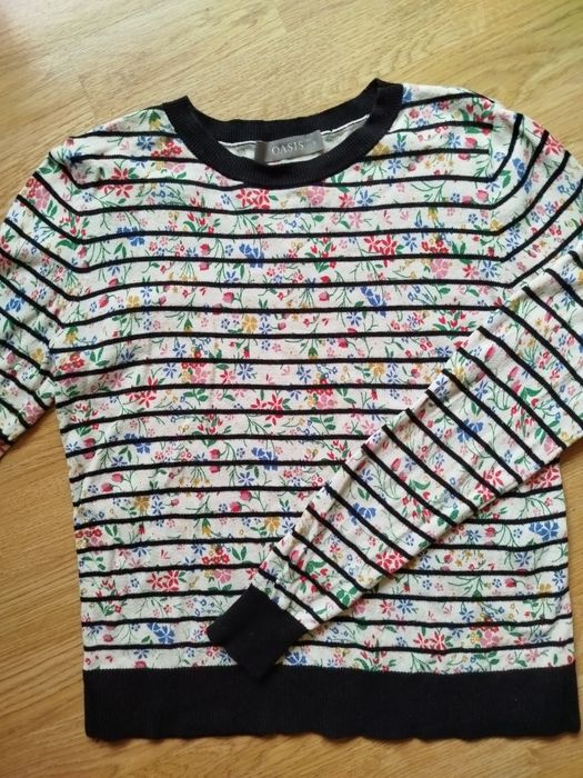 OASIS sweterek w kwiatki rozmiar S