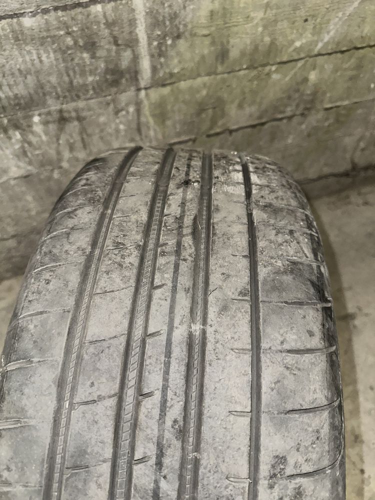 Goodyear eagle f1 225/45/17