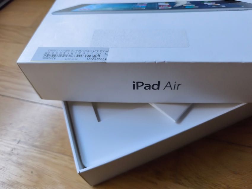 Caixas originais da Apple - vazias - iPad Air - Macbook Pro