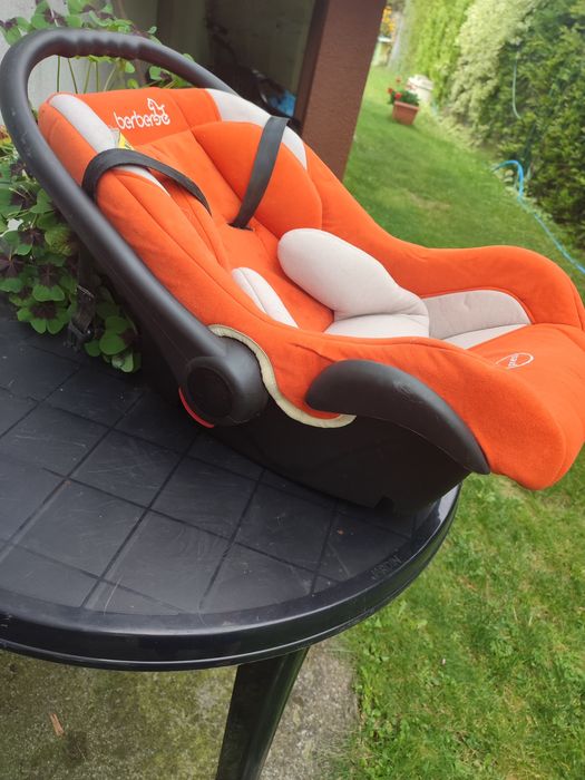 fotelik samochodowy dla dziecka i