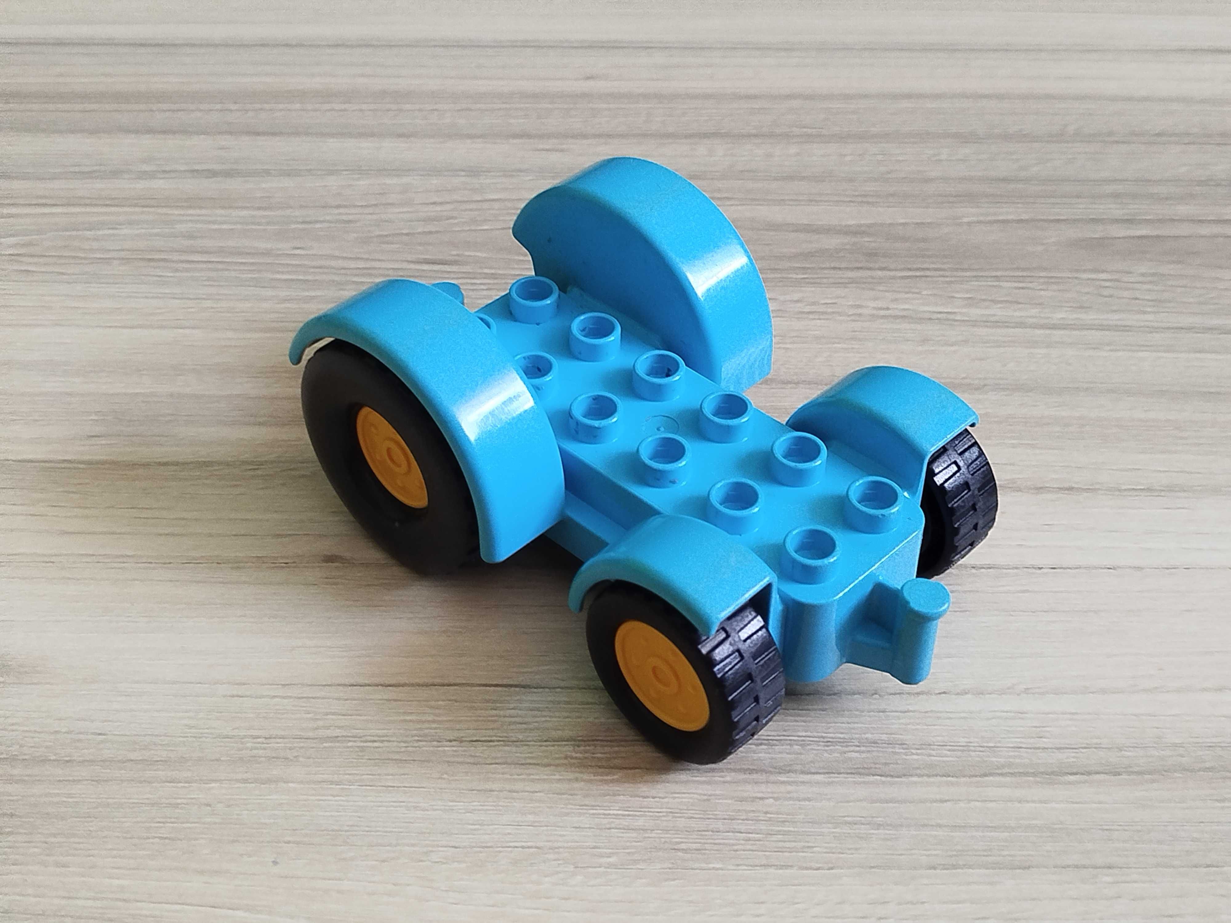 Klocki Lego Duplo - niebieskie podwozie dla traktora, traktor