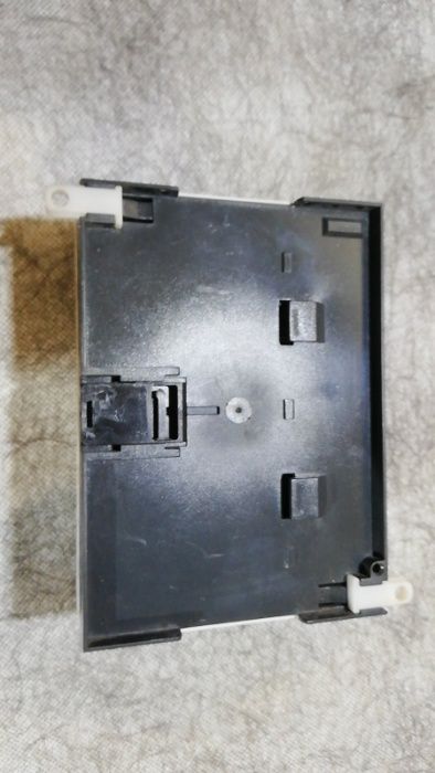 ZELIO контроллер 12ВХ/8ВИХ. РЕЛЕ. =24В SR2B201BD