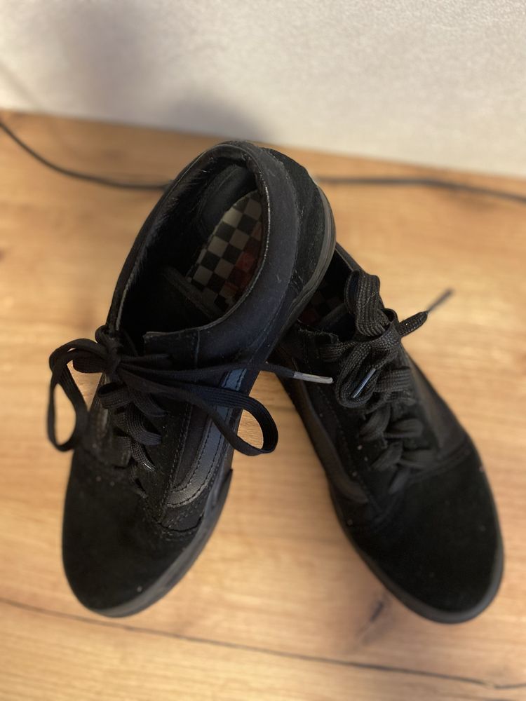 Продам кеди Vans 38 розмір