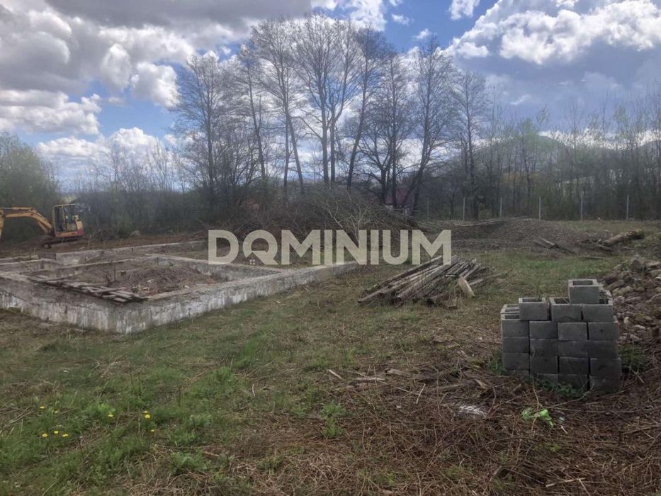 Продається земельна ділянка в с. Велятино