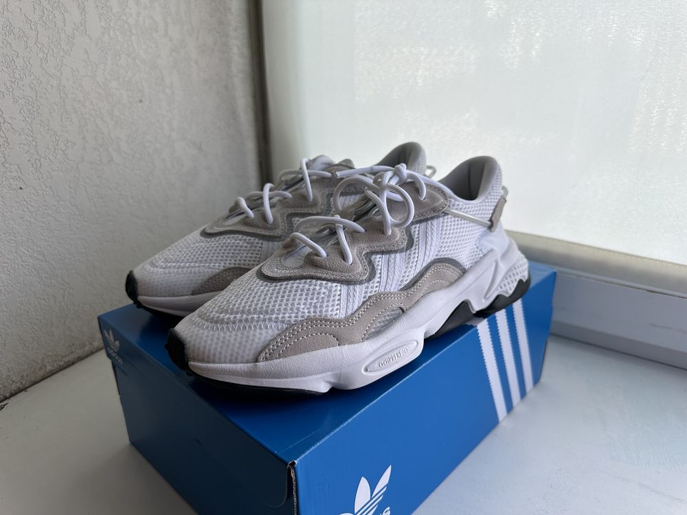 Оригінальні Adidas Ozweego (26см)