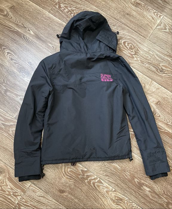 Жіноча куртка демисезон Superdry Japan, розміру S.