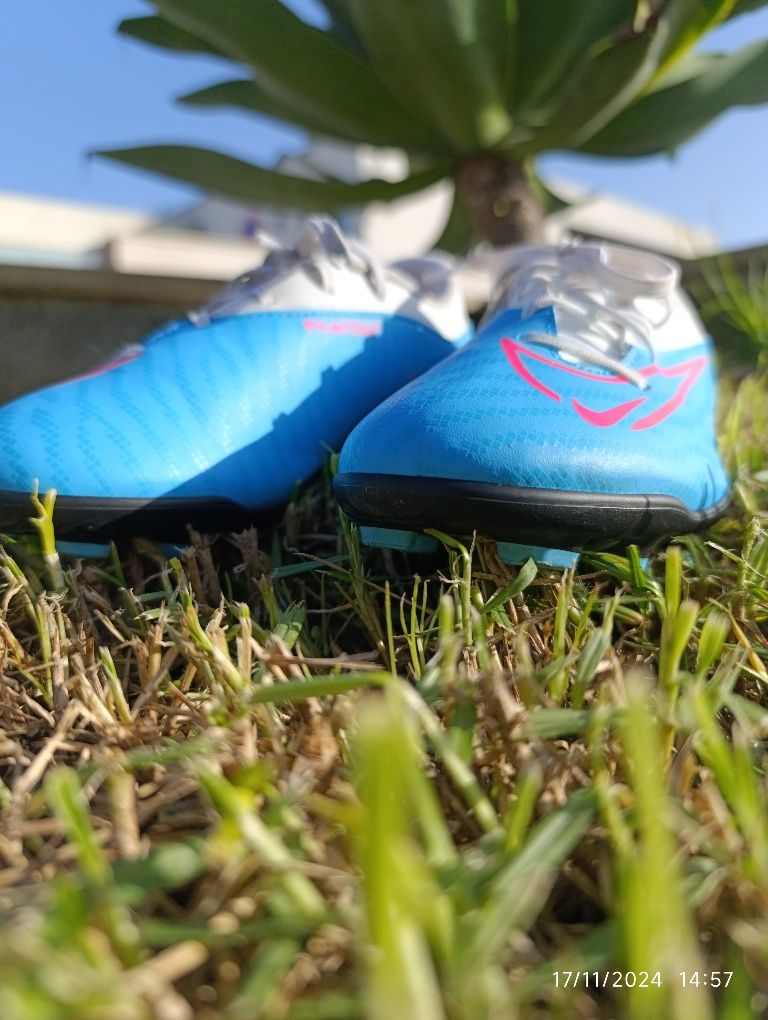 Chuteiras Nike número 35,5