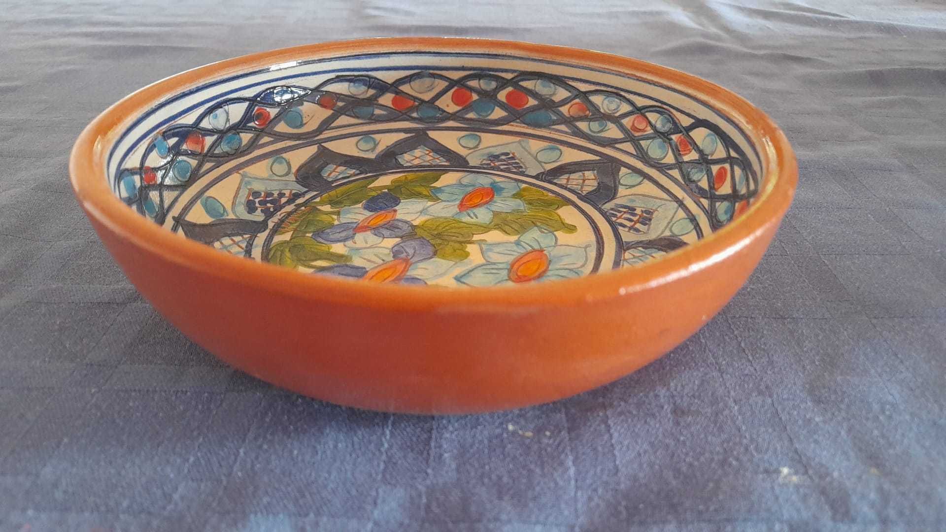 Taça cerâmica pintada à mão