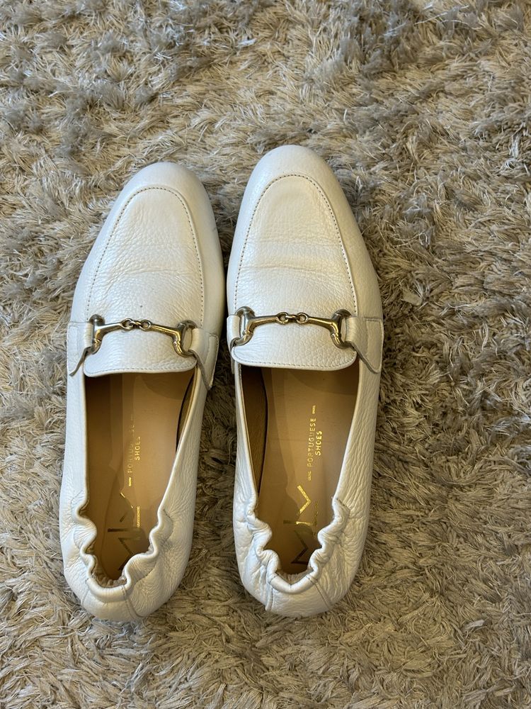 Mocassim em pele branca MLV shoes