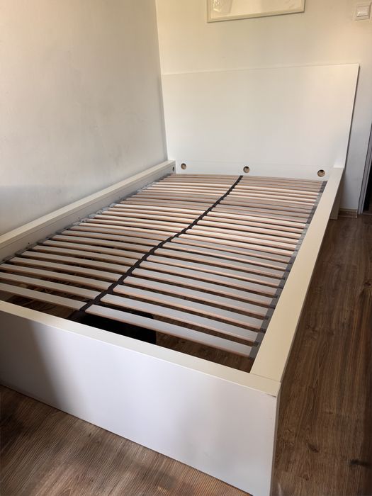 łóżko białe ikea