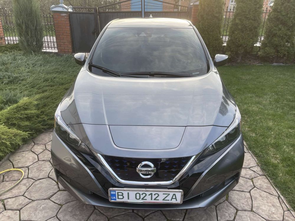 Продам Nissan Leaf