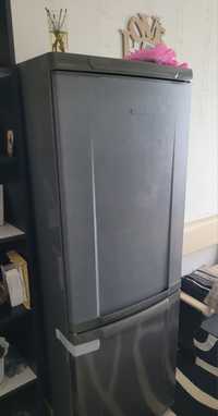 Холодильник  двухкамерний electrolux