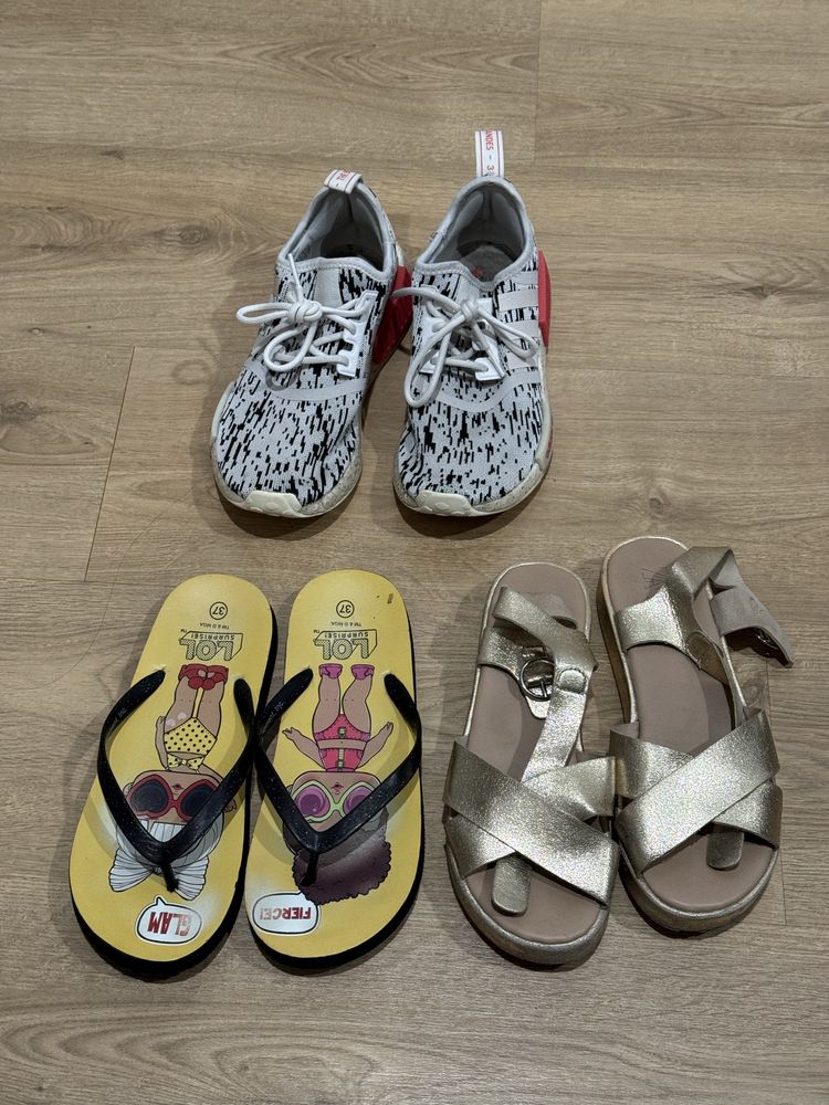 Sapatos Vermelhor tipo Bailarina com fitas n°38