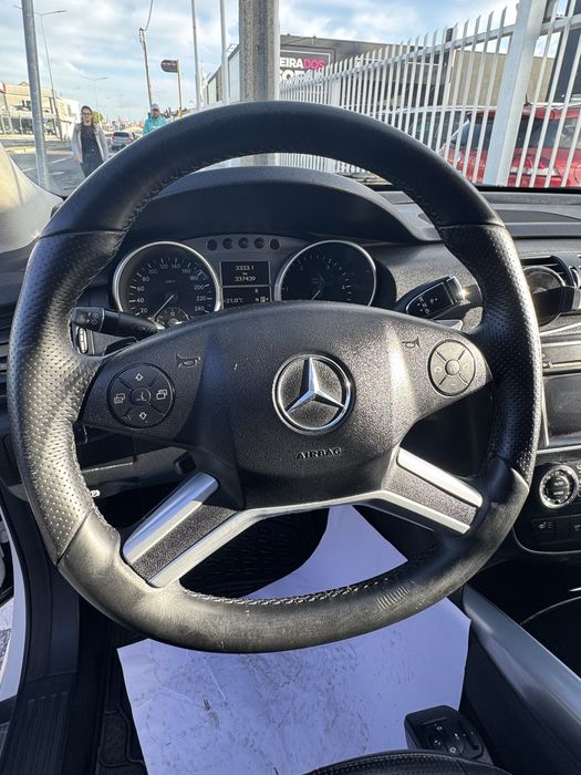 Mercedes R 300 7 lug