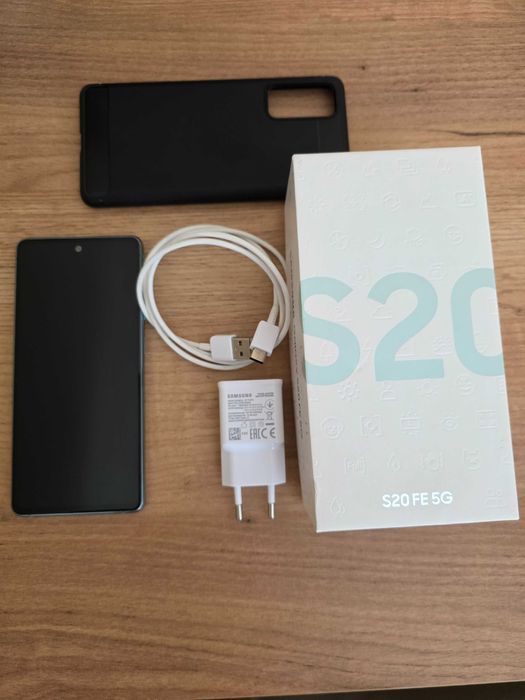 Samsung galaxy S20 FE 8/256 w idealnym stanie