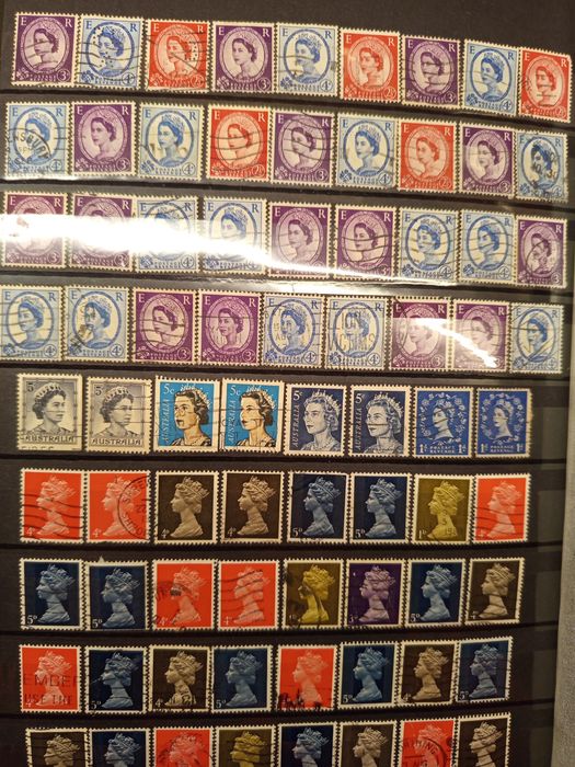 Zestaw starych znaczków Królowa Elżbieta