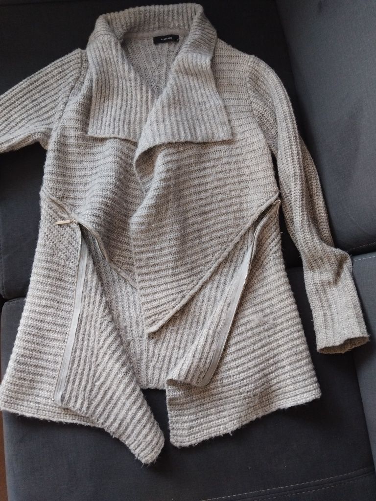 Sweter Reserved M,L dłuższy z zameczkami
