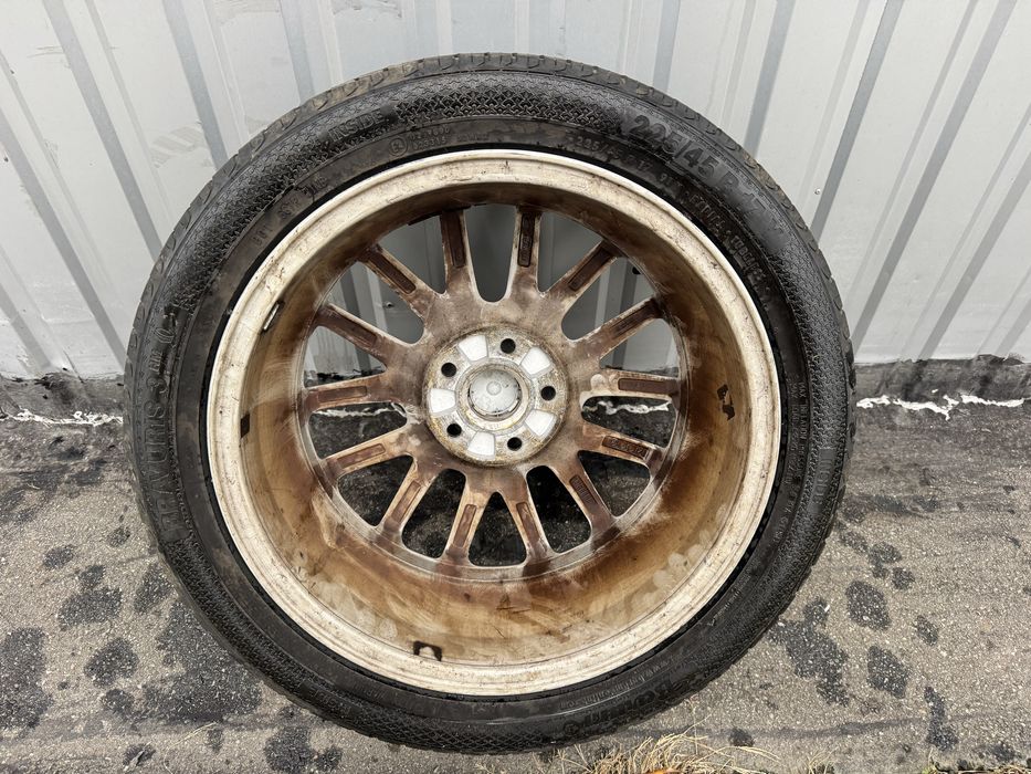 Комплект дисків в сборі 225/45 R17 VW