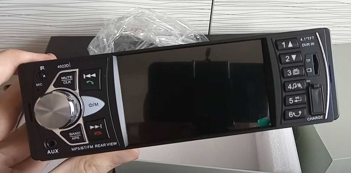 Стандартная блютус автомагнитола с дисплеем 4 дюйма карта памяти и usb