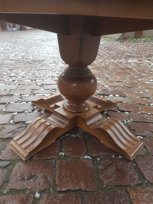 stół kawowy, antyk, Art Deco, drewno i kamień, średnica 112 cm