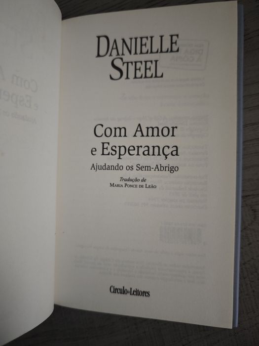 Com amor e esperança Danielle Steel