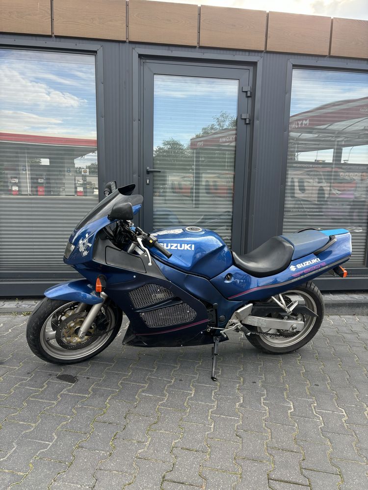 Suzuki rf 600 r nie Honda