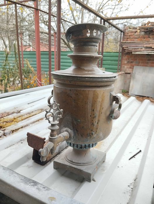 Продам латуний самовар, на дровах