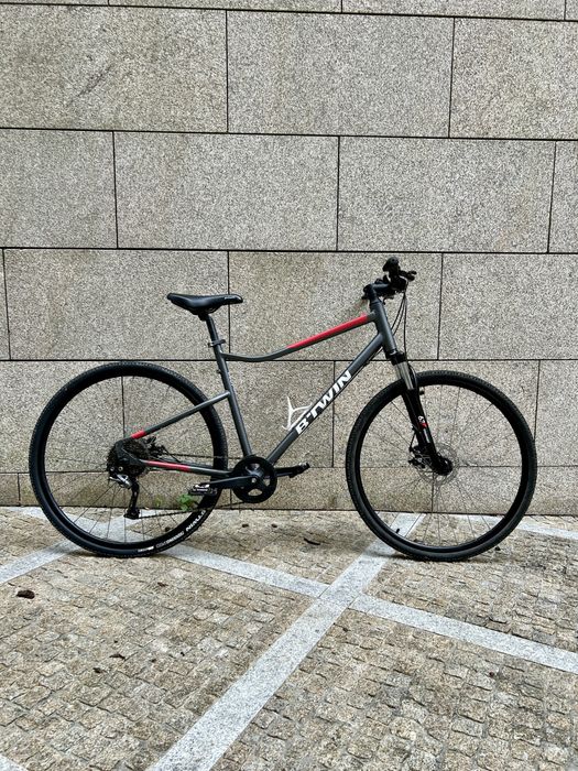 Bicicleta Riverside 500 (Travões Shimano + 9 Velocidades)