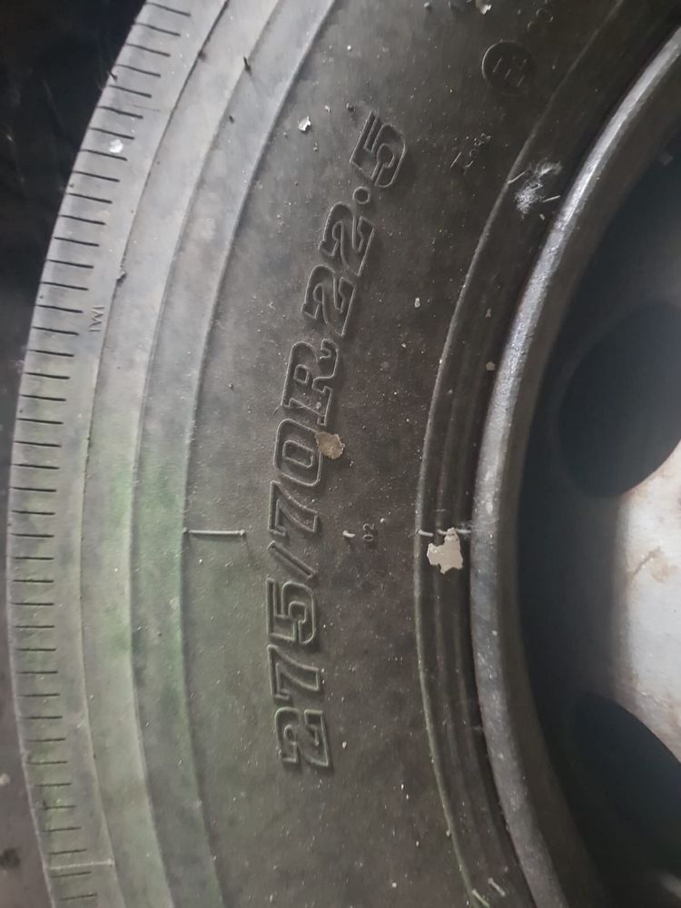 Продам всесезонную грузовую резину 275/70 R22.5 Double Coin RLB1