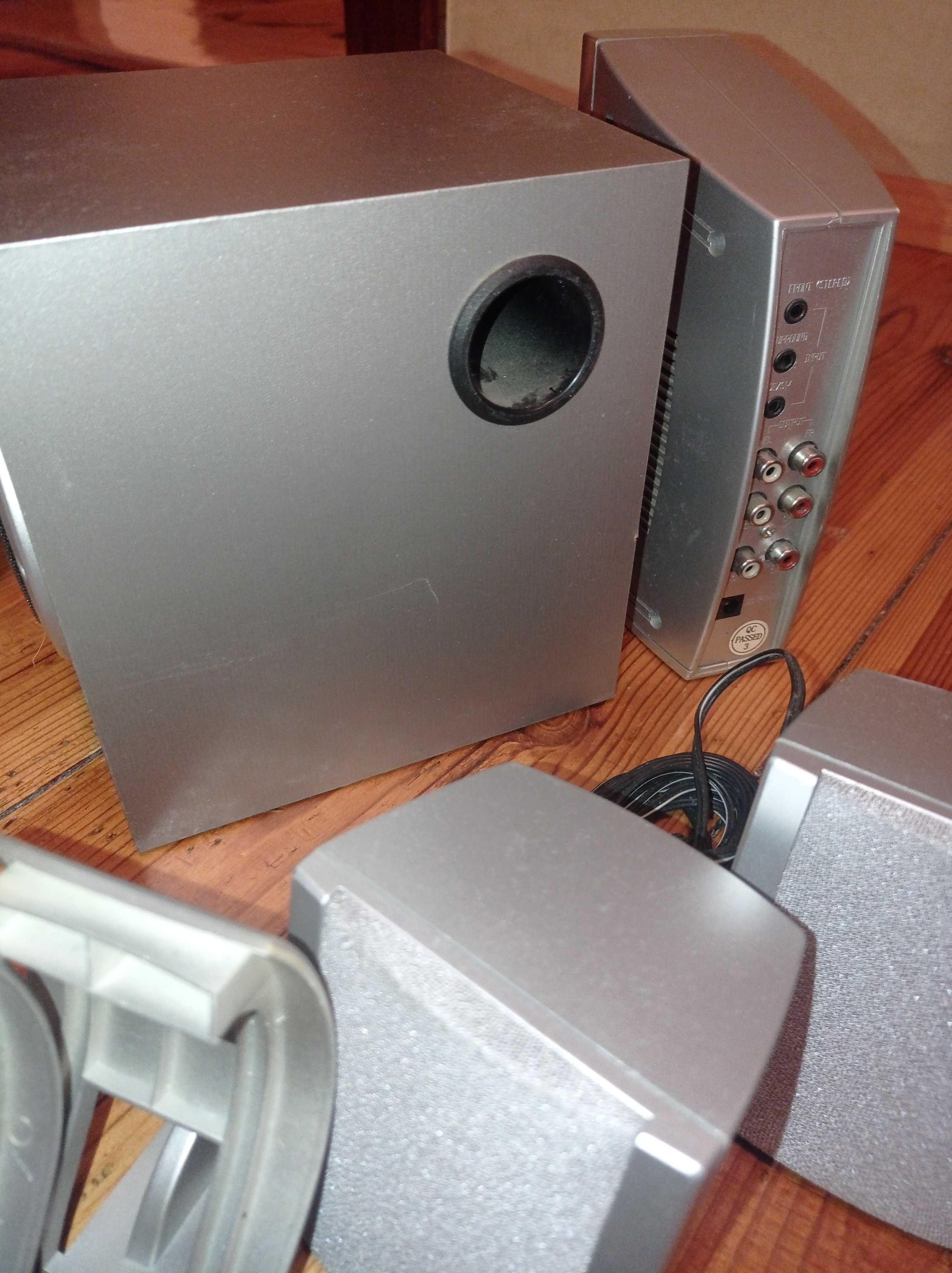 Zestaw kina domowego 5.1 - Manta MM 1500