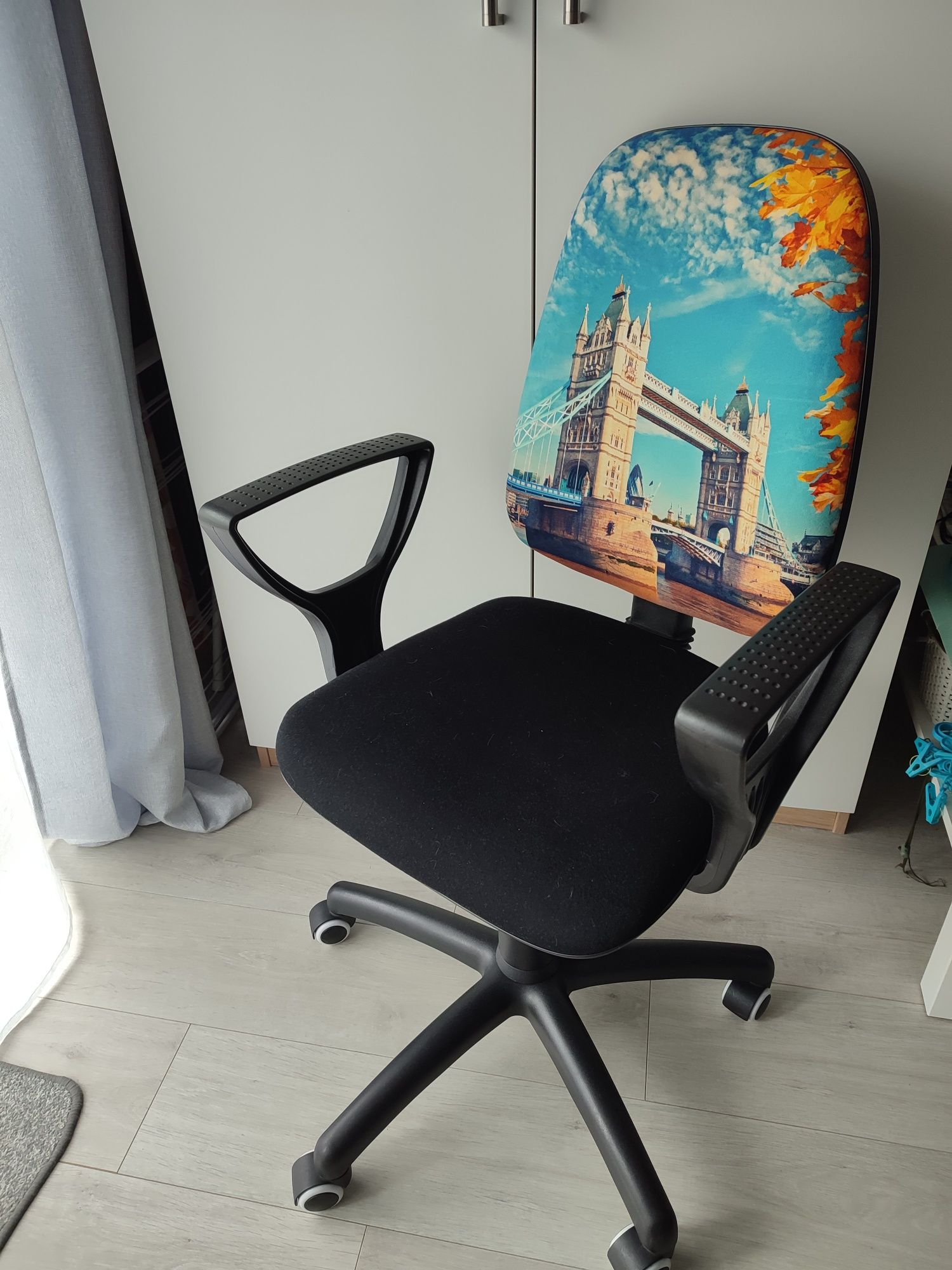 Fotel obrotowy krzesło biurowe Nowy styl