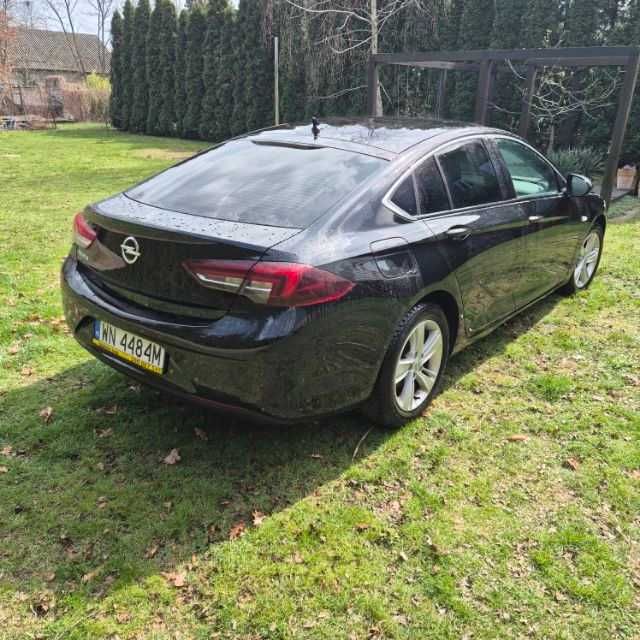 Opel Insignia  Grand Sport sprzedam lub zamienię na SUVA .