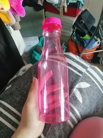 Butelka różowa zakręcana