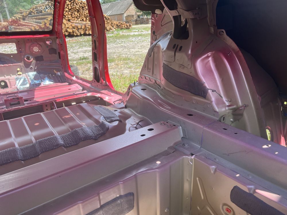 Четверть крыло задняя правая Tesla Model 3 на кузове PPMR 1073678S0B