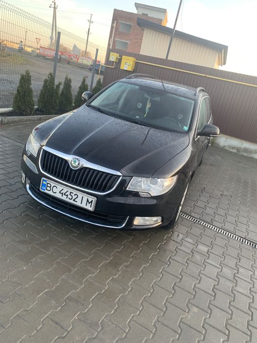 Skoda Superb 2011