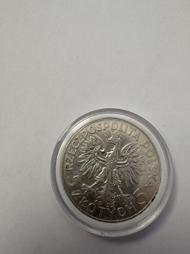 Srebrne Monety kolekcjonerskie „Głowa kobiety w wianku