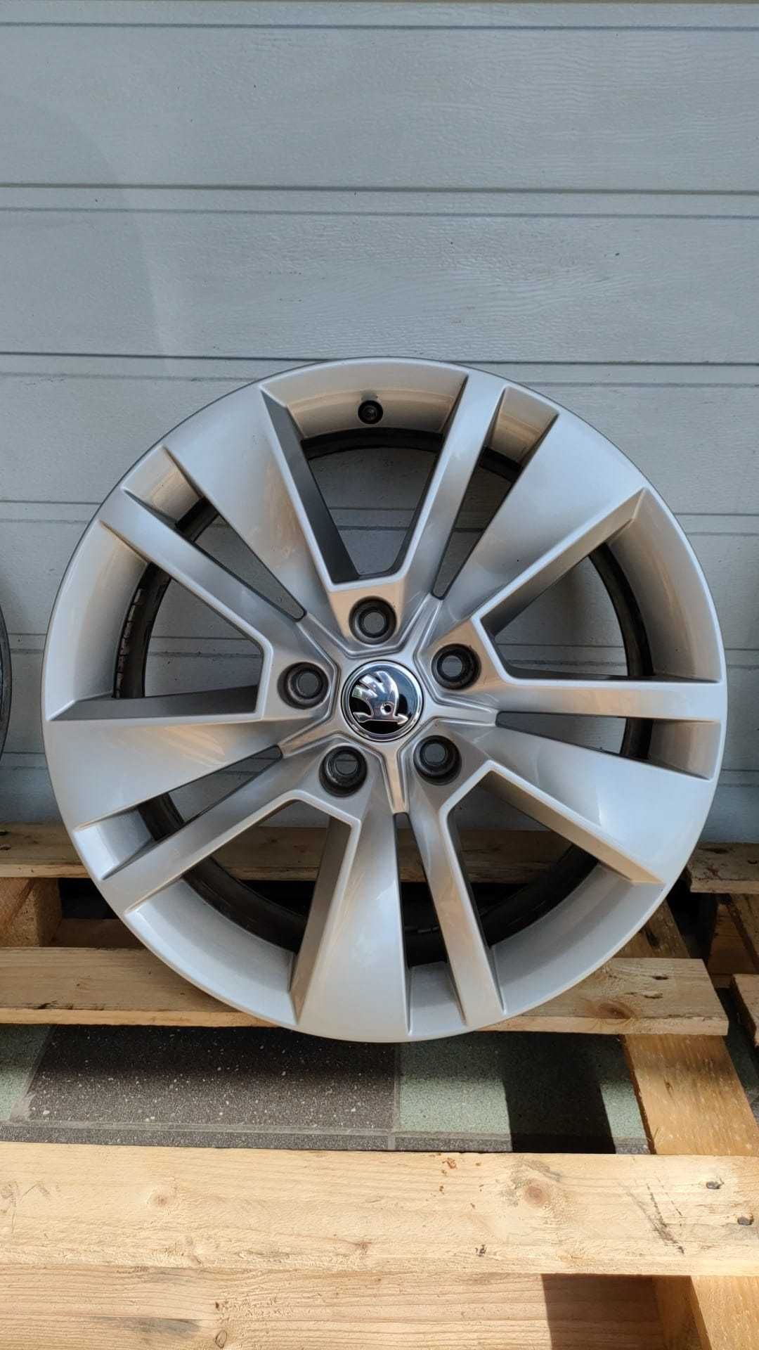 3 sztuki felgi aluminiowe 17'' 5x112 ET45 Skoda Karoq Audi Vw (GD1122)