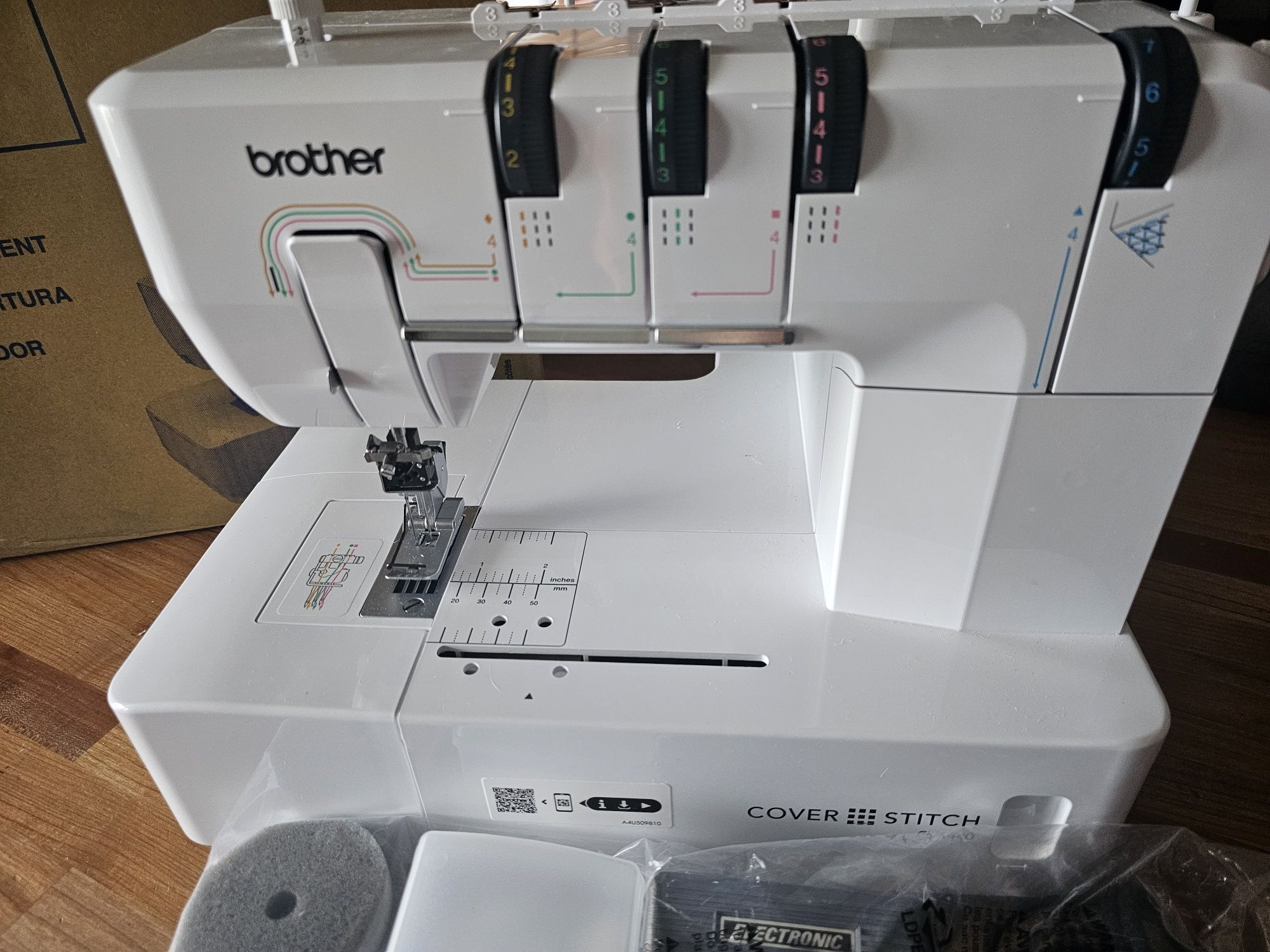 Nowa maszyna cv3340 brother coverlok