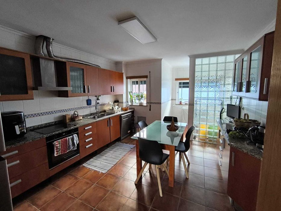 Moradia em Banda T5 a 5 min de Viseu