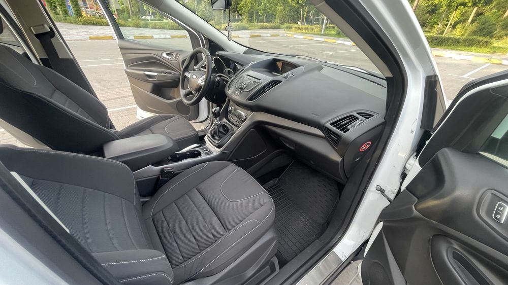 Продаж Fоrd kuga 2013 рік