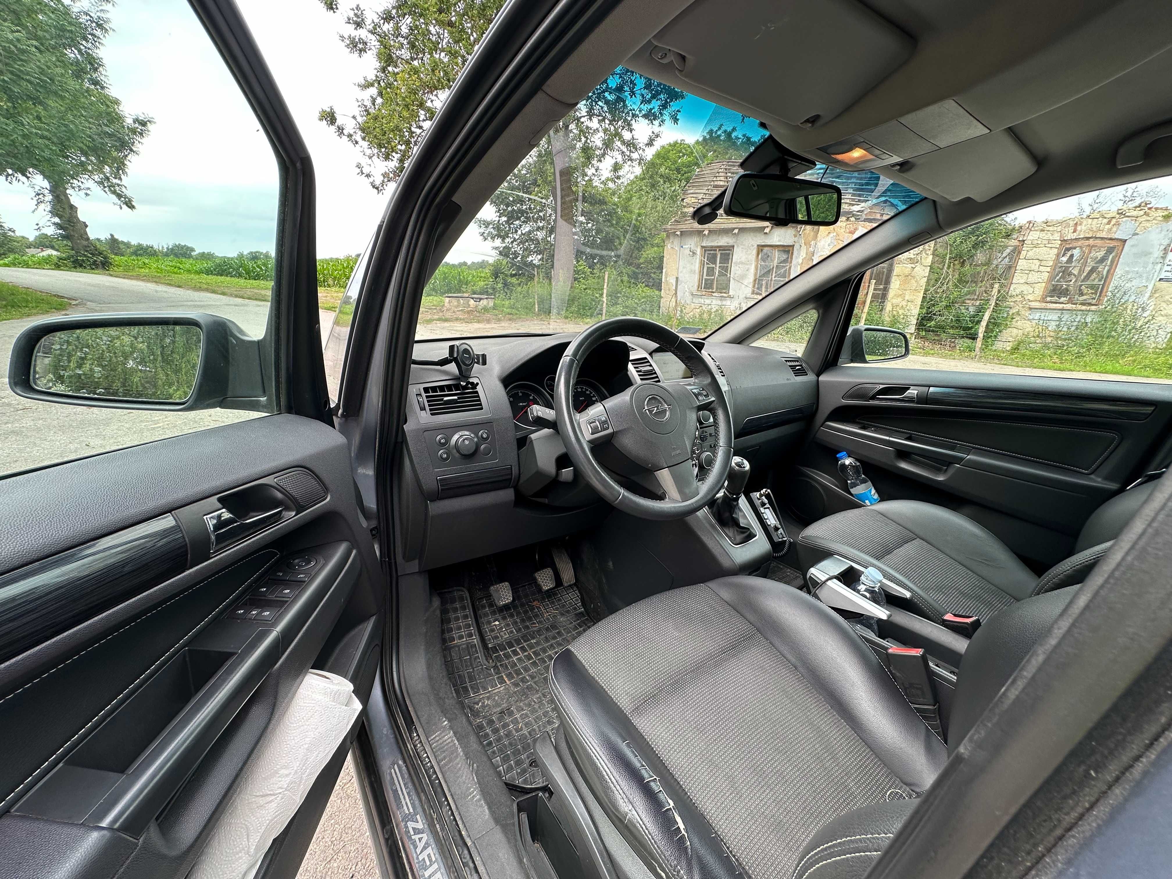 Opel Zafira B 1.9 CDTI 150km 7os.