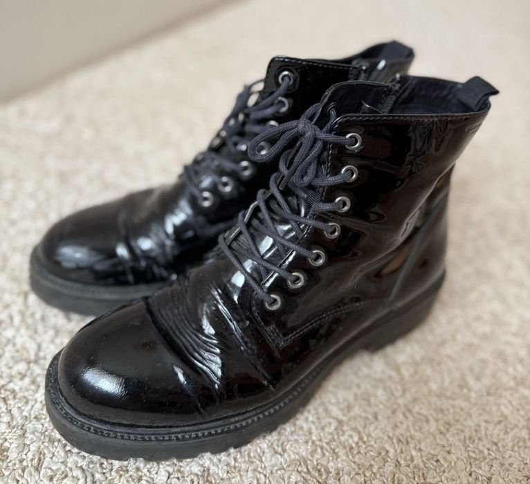 Ботинки жіночі стильні