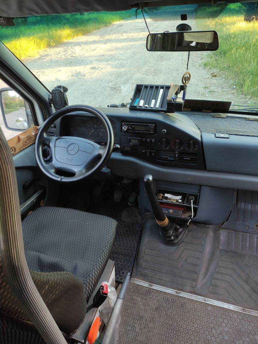 Мікроавтобус Sprinter 412