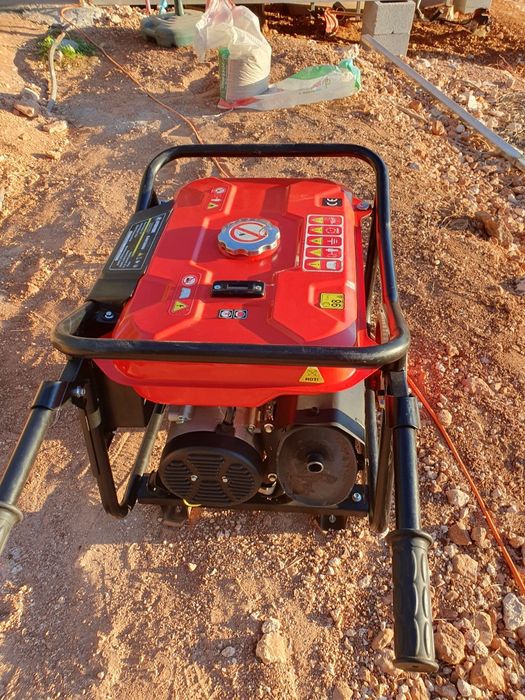 Gerador novo 2800 V