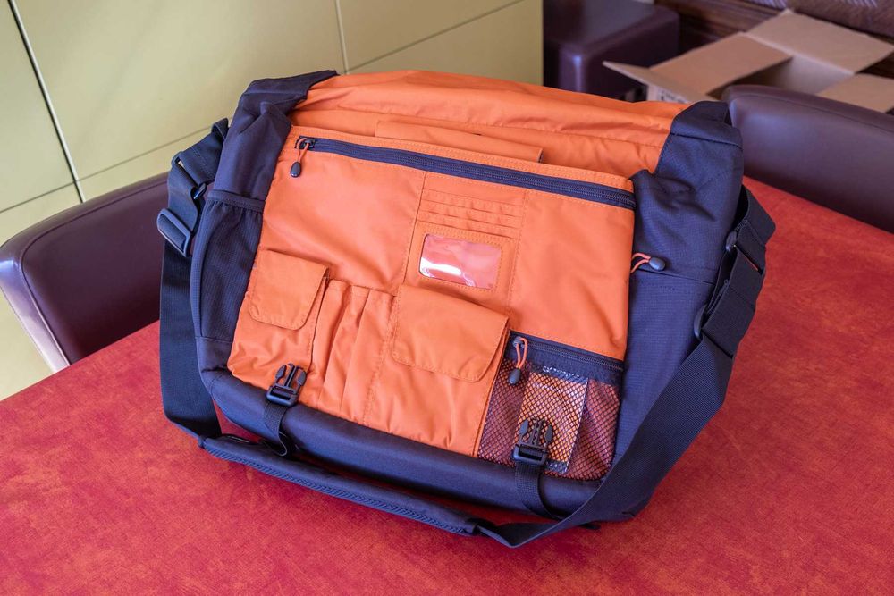 Sacos Lowepro transporte computador 13/14" e 16/17" - NOVOS