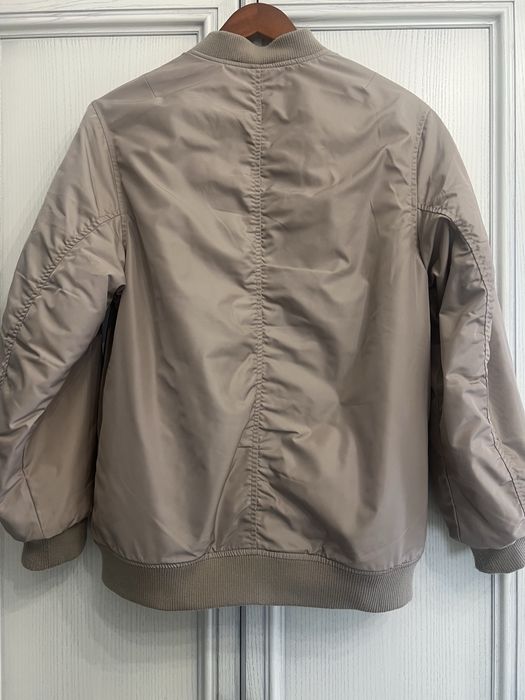 Бомбер жіночий Reserved