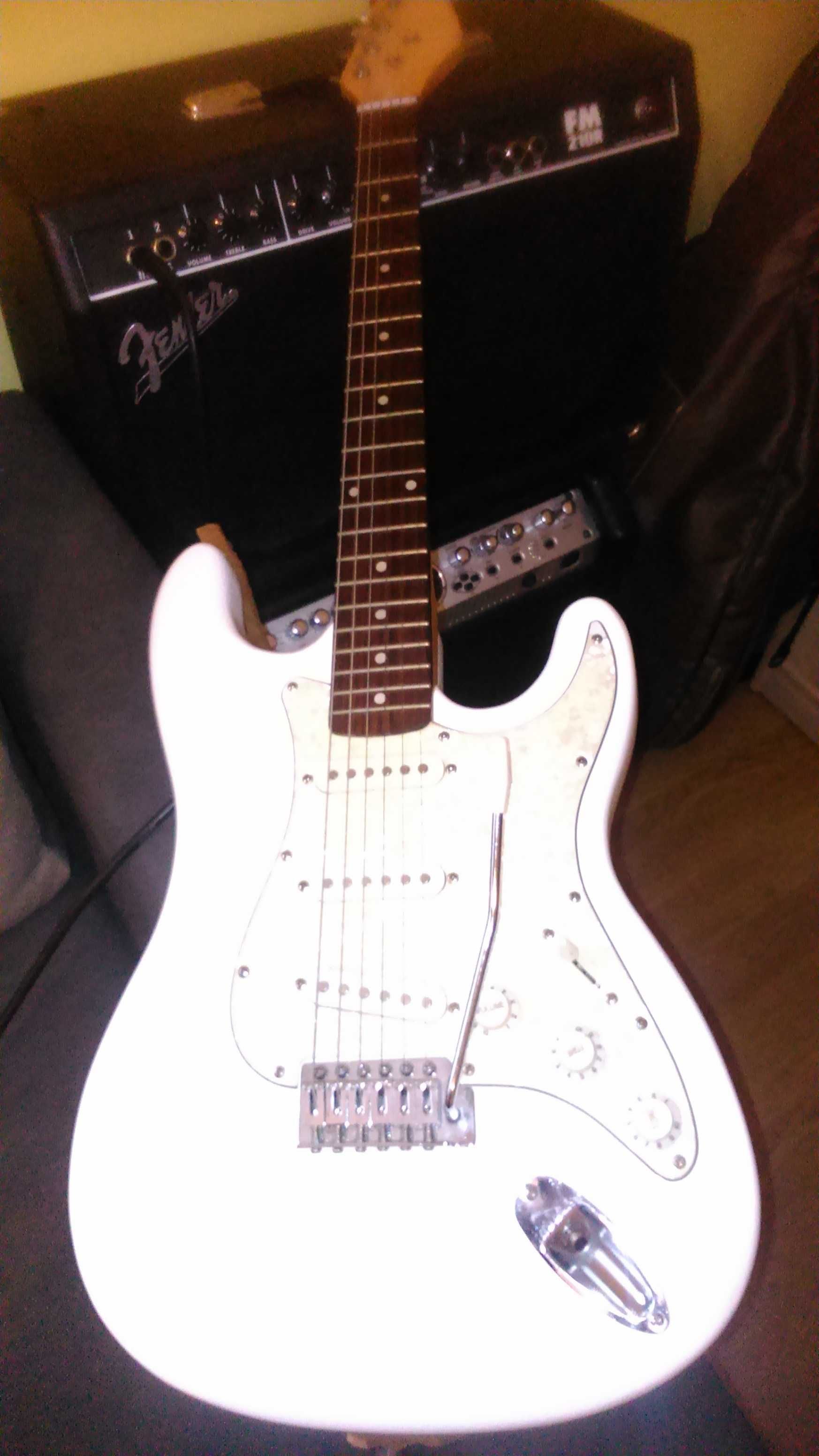 Sprzedam gitarę squier stratocaster