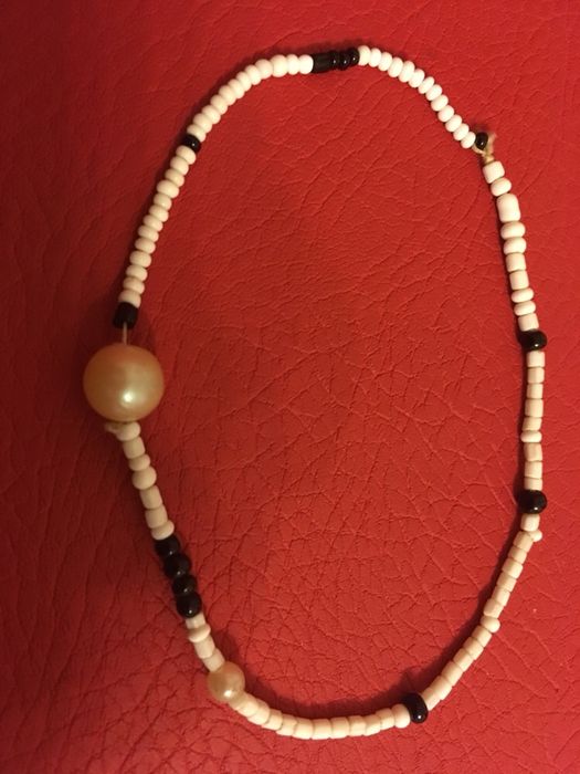 Bransoletka z dwiema sztucznymi perełkami, rękodzieło, perła